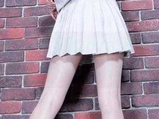 Beautyleg – 看到Laura职业装写真，网盘我都快要崩溃了，这也太好看了！