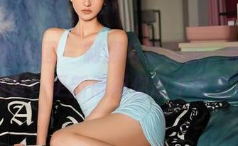 Feilin嗲囡囡 – 制服与慕羽茜，原图等你点赞！更新得问你敢不敢看？