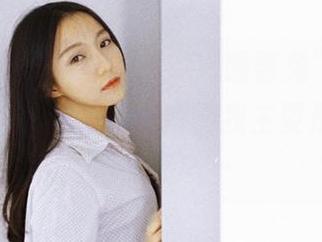GIRLT果团网 – 哈，说“酸酱兔”的泳衣很美，其实这组原图写真我主要是想表现她的姿态…