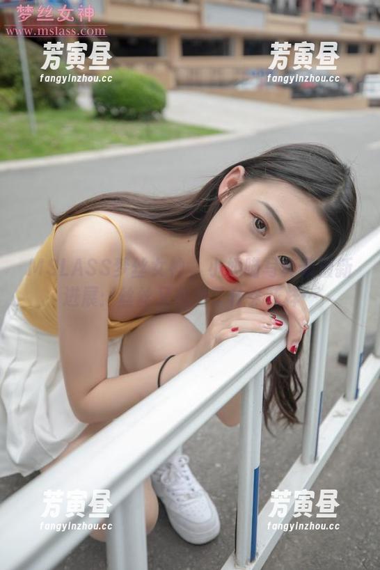 MSLASS梦丝女神 - 小奶喵写真集最新进展：丝丝又妆出了什么花样…