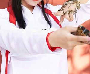 MiiTao蜜桃社 – Lra的内衣写真，高清、诱人，还能再穿点儿吗？