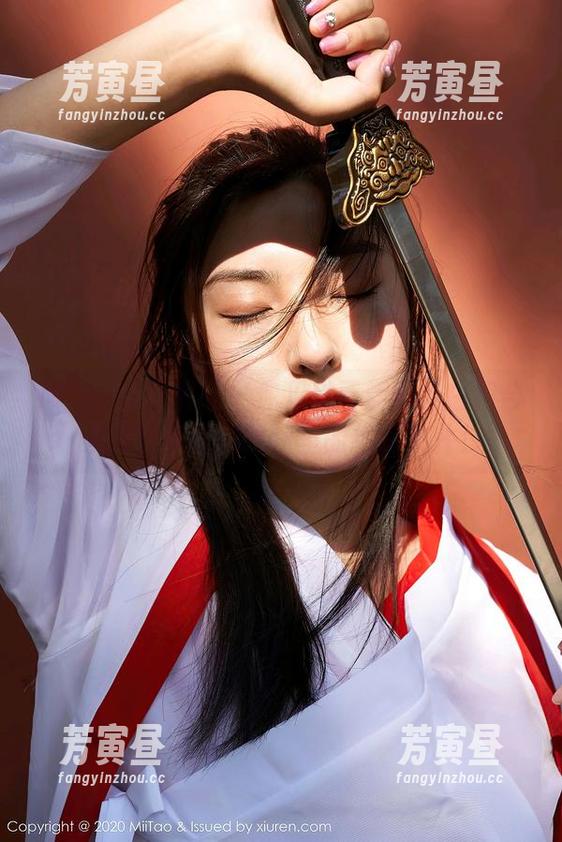 MiiTao蜜桃社 - 你见过豆瓣酱的白裙合集吗？保留在网盘里的绝密文件！