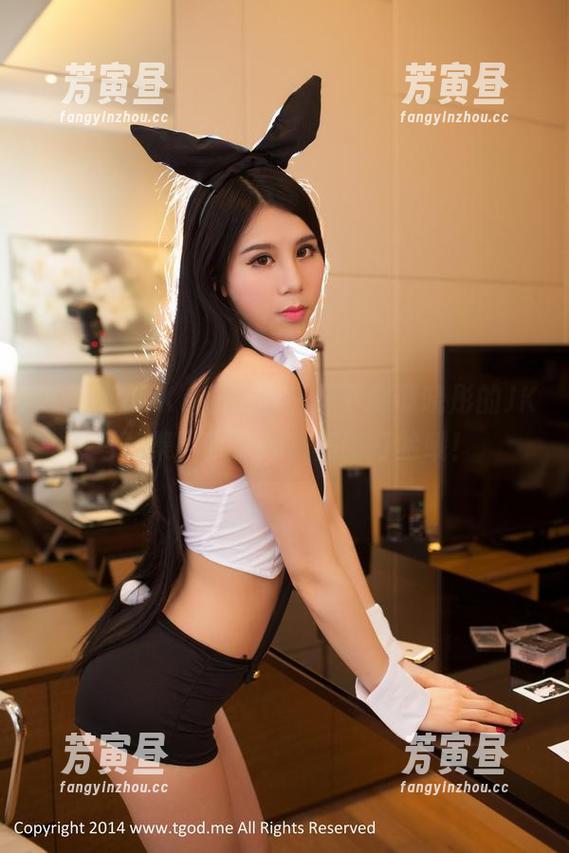 QingDouKe青豆客 - 想下载谭晓彤的JK写真集吗？小心被美丽打脸哦！