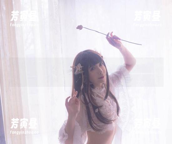 白裙、Sakiiii翎柒&照片，三者间的默契无法抵挡