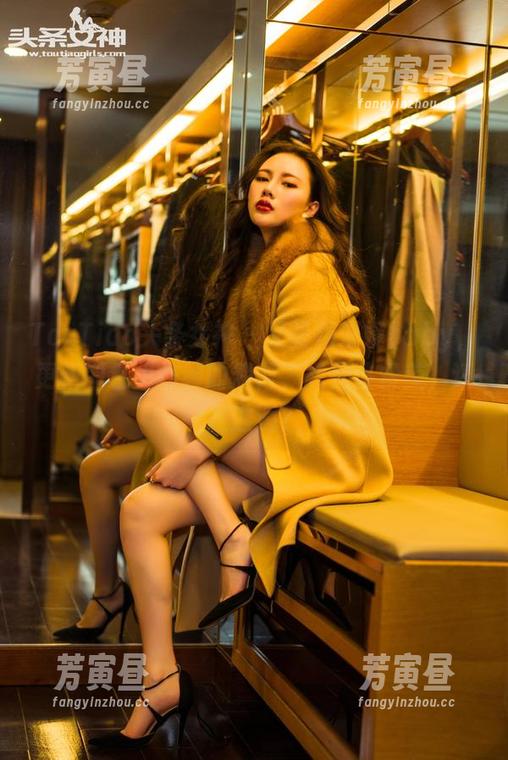 TouTiao头条女神 - 又是杨漫妮baby，更新图包里炸裂的翘臀，我是该赞美，还是逃避？