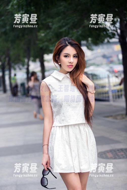 TuiGirl推女郎-王馨瑶 TuiGirl推女郎 - 王馨瑶在白色中游走,原图保持一贯套路,期待图包给点新意。