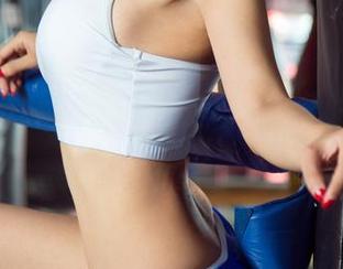 UGirls尤果网 – 寻找齐贝贝：我的不太运动私房写真时光
