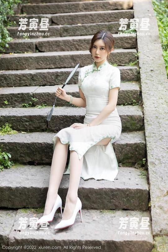 Xiuren秀人网 - 奈汐酱nice的制服写真，福利里藏着小惊喜哦