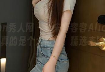 Xiuren秀人网 – 看来容容容Alice的棉袜真的是个大热门，精选来啦！