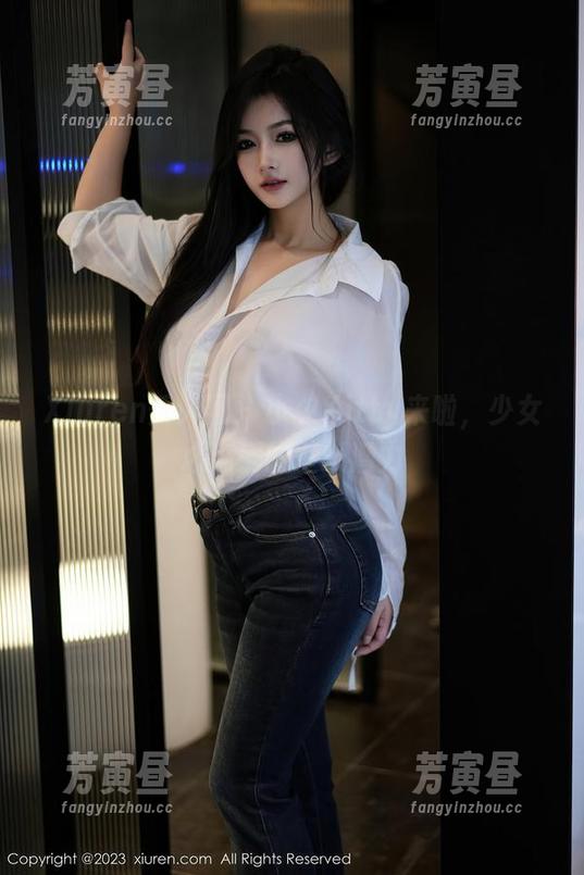 Xiuren秀人网-小夕Kitty Xiuren秀人网 - 小夕Kitty来啦,少女心满满的壁纸潜力