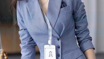 Xiuren秀人网 – 在林文文的图包里，满满的厨娘气息，不知道该关注菜谱还是她。
