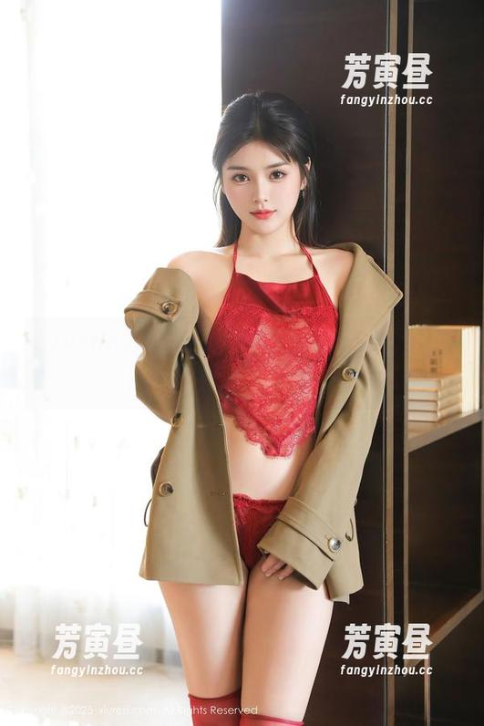 Xiuren秀人网-水水姐 Xiuren秀人网 - 水水姐的礼服超乎想象,福利原图送不停