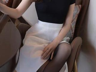 Xiuren秀人网 – 美桃酱照片大放送：连衣裙分享，就是这样让人需多看几眼！