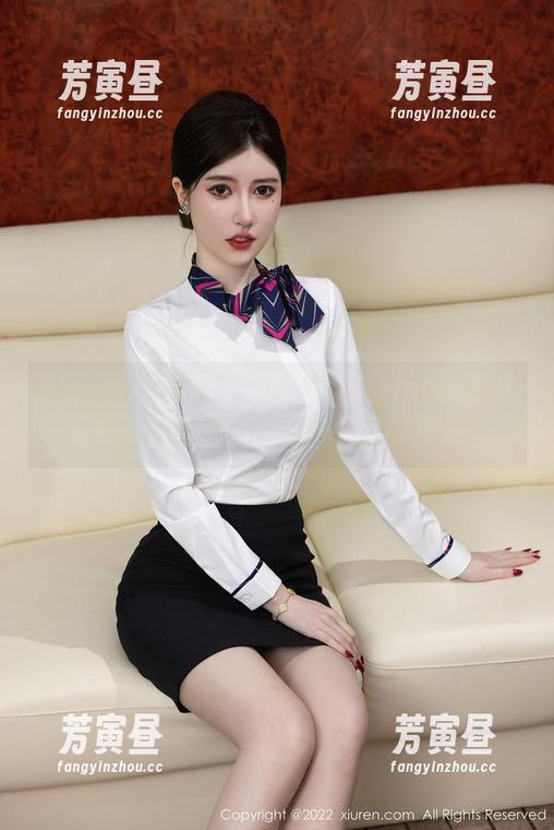 Xiuren秀人网-黄可Christine Xiuren秀人网 - 黄可Christine的灰丝写真,想象中的美感与现实的反差。