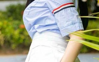 YouMi尤蜜荟 – 朱可儿的泳池瑜伽精选，从每个角度看水波的晃动