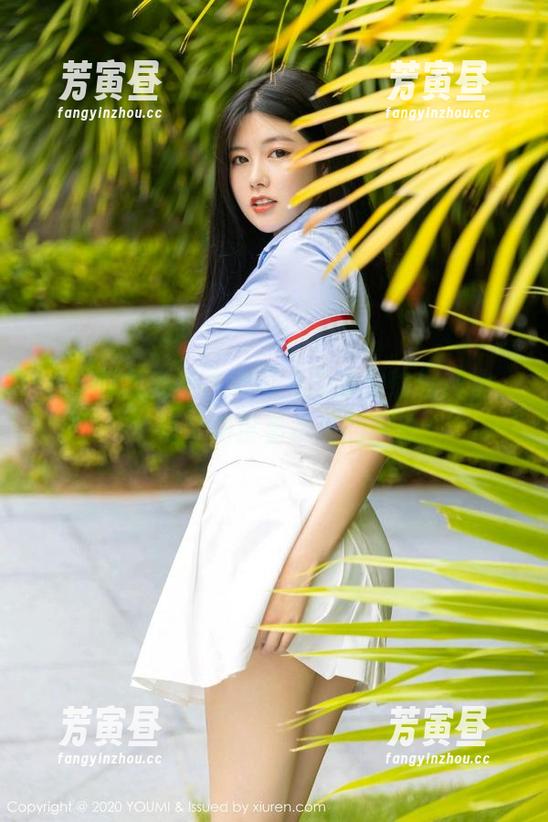 YouMi尤蜜荟 - 朱可儿的泳池瑜伽精选，从每个角度看水波的晃动