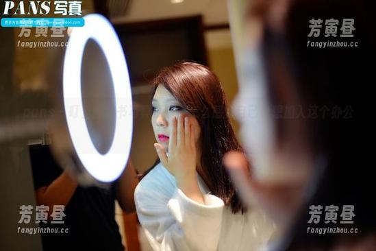 pans - 叮当的秘书写真更新，怎么感觉自己也想加入这个办公室？