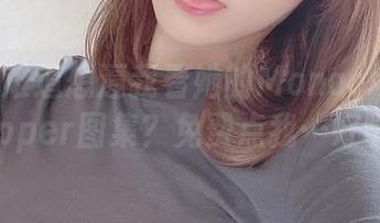 けん研难道想逼我看她的MonochromeZipper图集？免费点我…好吧。
