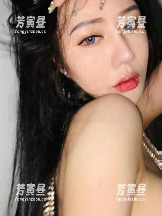 不爱笑的赛琳 微密圈 - 分享不爱笑的赛琳的作品集:让你目不转睛的极致性感。