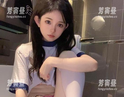 坐在高处的喵——倦倦喵的高跟鞋套图敢挑战重力，分享我和地心引力的日常斗争。