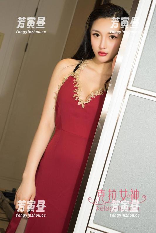 克拉女神-柠西 克拉女神 - 柠西的美图:靓脸素足,让人心浮气躁的画面