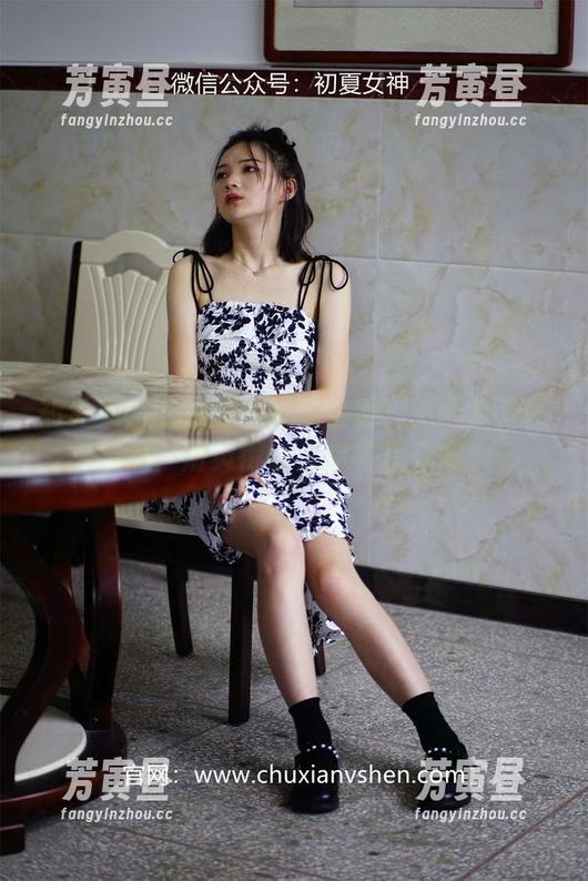 初夏女神 - 依依的透明全集：就像夏天的西瓜，清爽得让人想多看几眼！