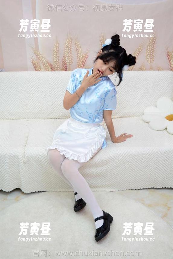 初夏女神-环环 初夏女神 - 环环出镜,红色球服图集集结,不怕球场散场,就怕这“红”太持久!