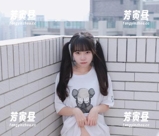 可可小白兔 看完“可可小白兔”的小旅行,我觉得美图吸引我目光但作品好像总让我满腹狐疑?