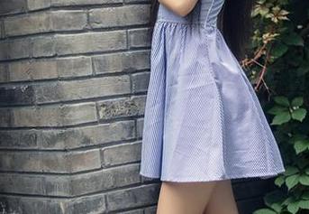 头条女神 – 杨漫妮baby的毛衣写真集，分享一段毛茸茸的岁月。