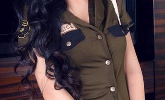 头条女神 – 私拍作品：高韩菲的长腿，简直是一种时尚态度