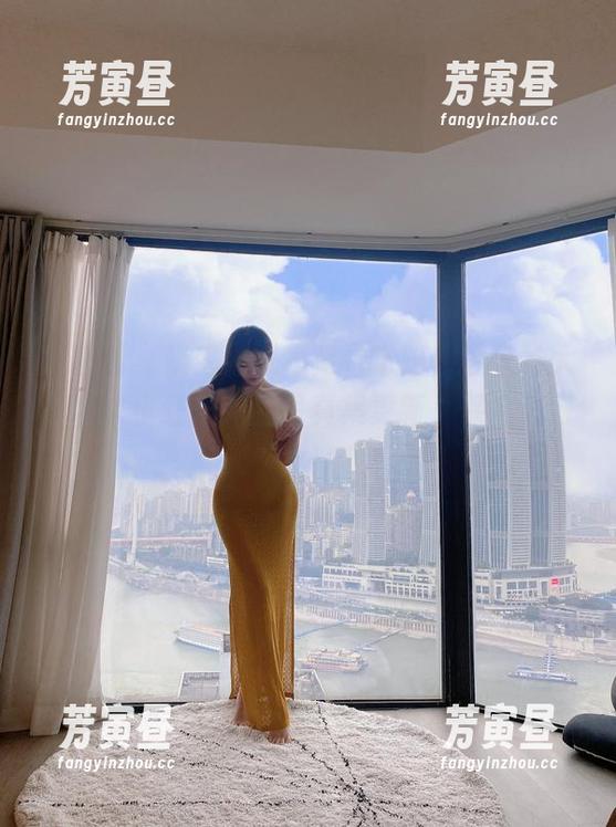 微密圈 - 奶宝妹纸不走寻常路，今天给大家带来小红布兜的写真集更新，保准流口水！