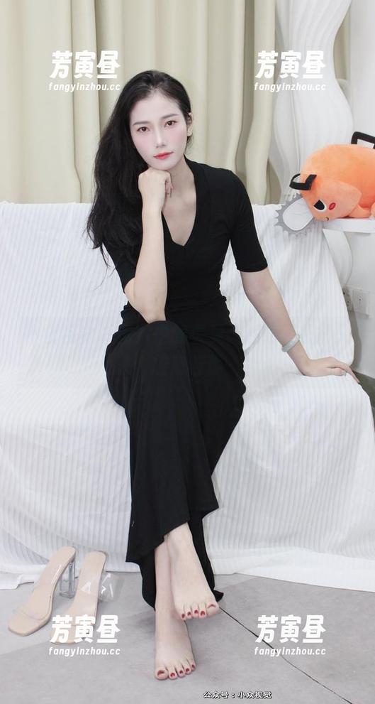 小众视觉-灵灵 小众视觉 - 图片中的灵灵,透明至极却又若隐若现