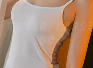 尤果网 – 学姐的写真，心儿来分享，情不自禁