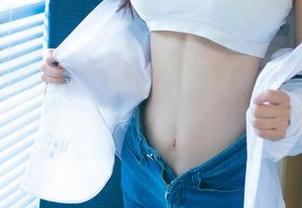 尤果网 – 欣杨Kitty的蕾丝合集，伴随着我一杯热咖啡，下载吧，不然就变冷了！