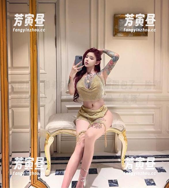 希希Gina 微密圈 - 希希Gina又来更新图包了,瑜伽姿势真让人意外,收好这份‘灵活’!