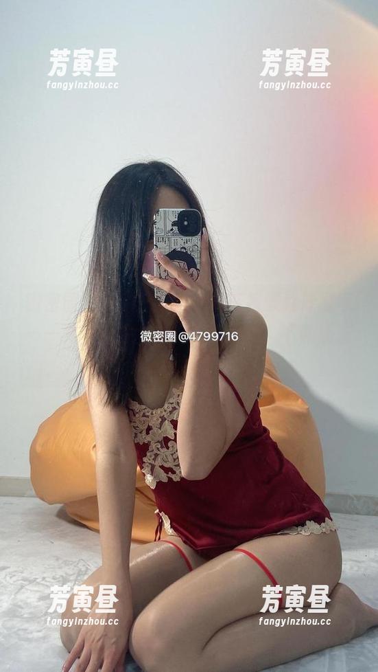 微密圈 - 徐绾绾yyyy的新视频就像搬家——第一部分全套都搬过来了，下载别忘了取件！