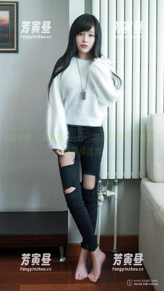 推女郎 - 制服的Lina：精选写真中，谁能拒绝这样迷离？