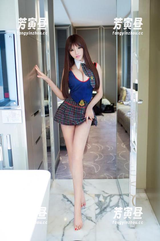 推女郎 - Yu佳妮的黑丝：啥时候能免费拿到这身材的写真啊？