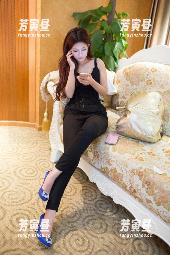 推女郎 - 看完何何夕的可爱高清写真，我的心可能已经沦陷了。