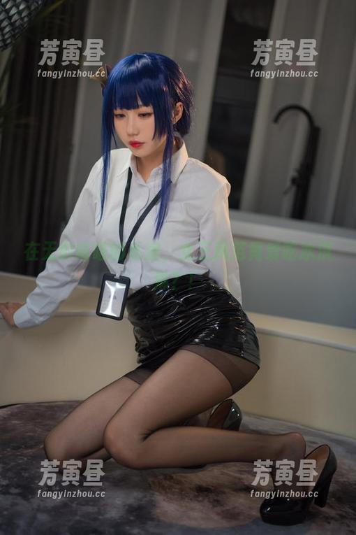 无影喵喵 在无影喵喵的私房,女王风范竟爱吃冰淇淋?!