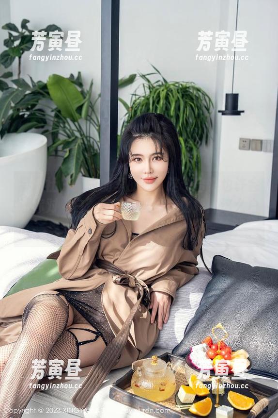 星颜社 - 纯白的李丽莎：这个合集也许会让你对“白”有新的理解，比如：这么白是不是得瑟？