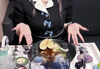 网盘里的月城委员会奶牛作品，脑海中老是浮现各种奇怪画面。