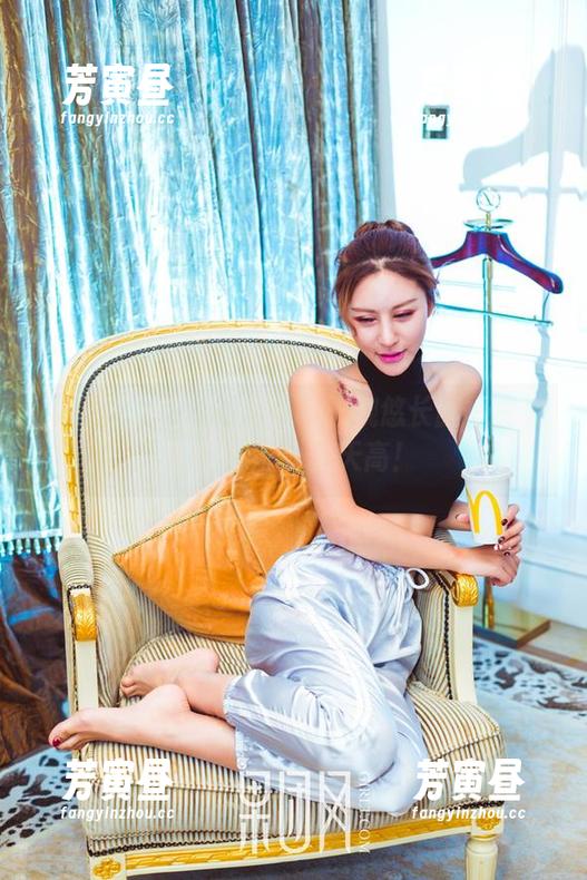 果团网 - 一腿双撇——王婉悠长腿写真集，长到可以比天高！