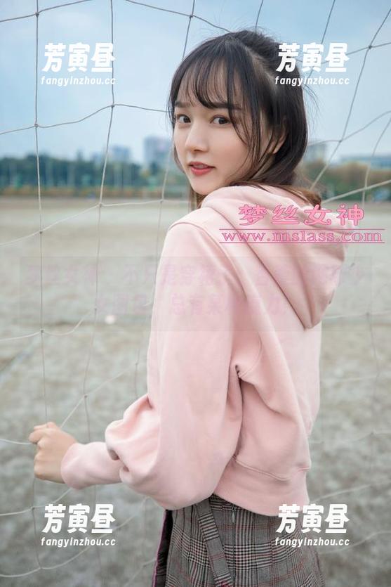 梦丝女神 - 不只是穿裙子：香萱的网球少女图包，总有某种魔力！