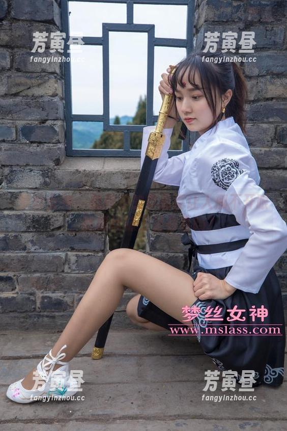 梦丝女神 - 魏婷婷的作品真让人挪不开眼，宿楼丝袜玉足有毒吗？