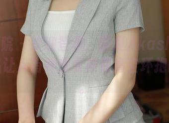 模范学院 – 欢迎登机：蓝夏Akasha的空姐作品让人有种想要被在高空环抱的错觉。