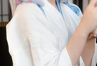 樱梨梨这组美图坚持了什么，走出修女院的门儿了吗