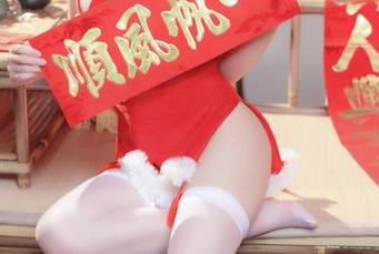 清水由乃眼镜图包精选，整个人都变得‘阅历丰富’了呢！