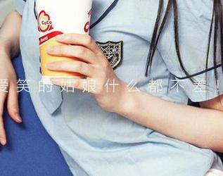 爱尤物 – 更新到这里，菲儿的礼服照集，照得真叫一“惊艳”，我呸，不过眼球算是被捕获了。