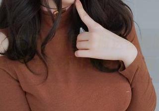 白银81的气场：原图注册送你她的套装自拍，能不能不让我目不转睛？